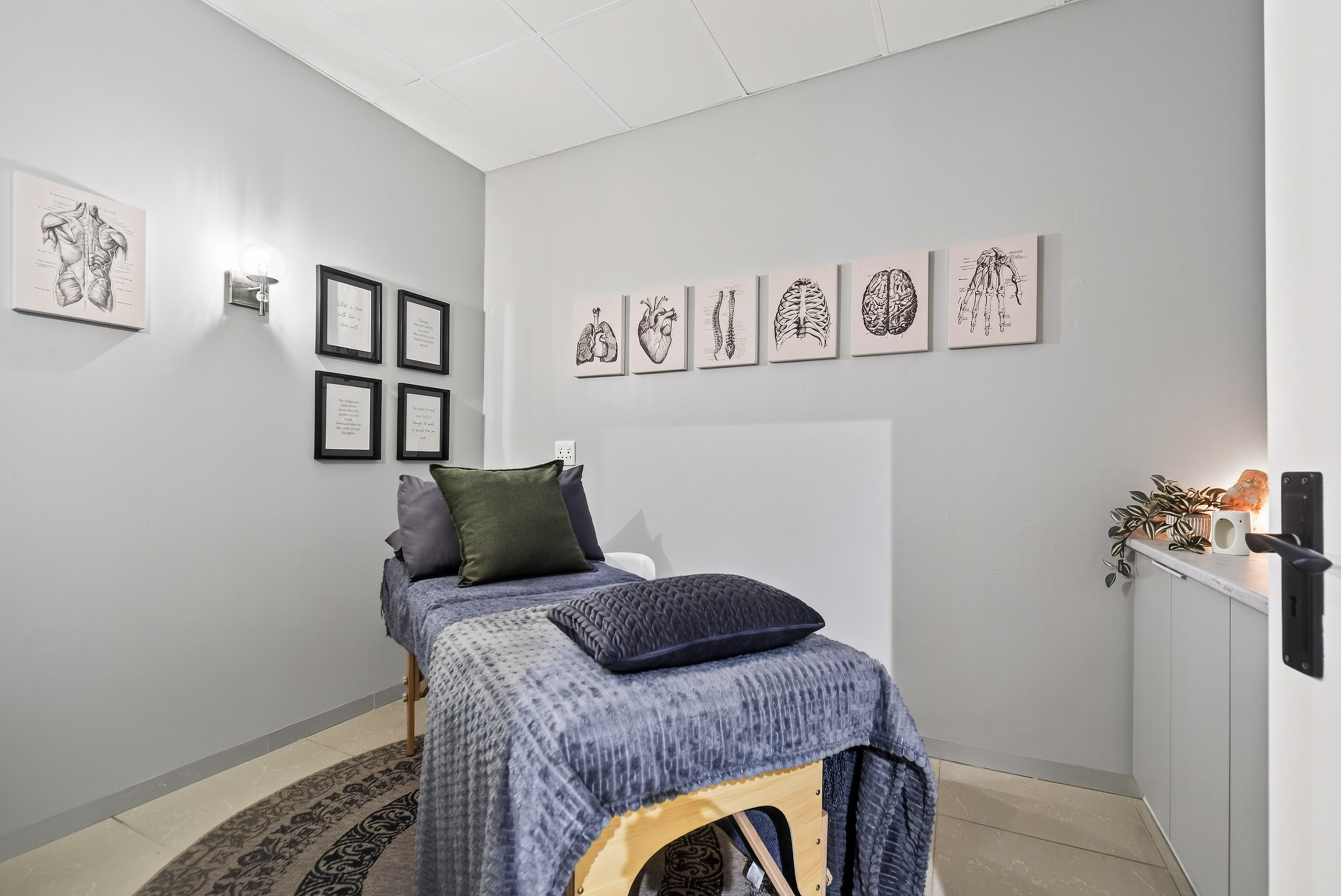 Treatment and consultation room